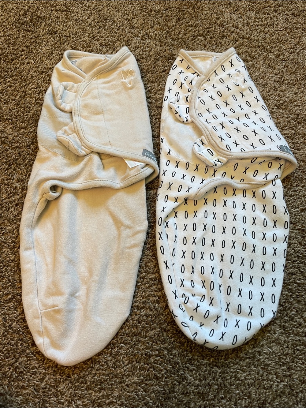 SwaddleMe Baby Swaddle Set Of Two in Cream and White with X/O Print